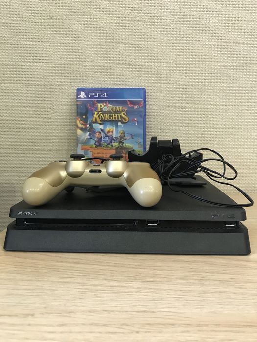 Playstation 4 slim