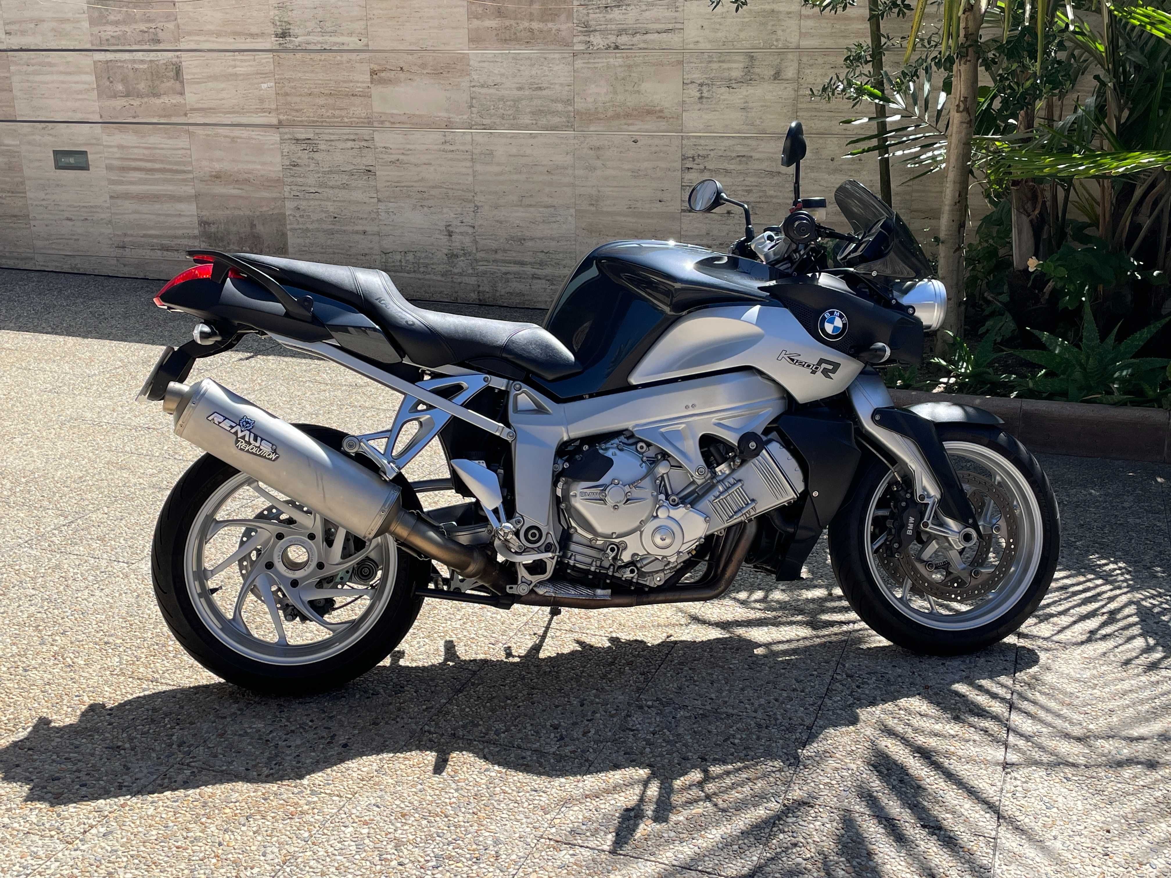 BMW K 1200 R, uma mota cheia de potência