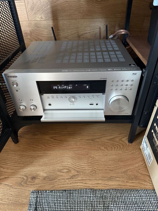 Potężny Onkyo RZ820