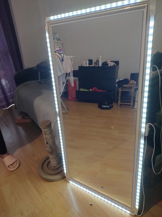 LUSTRO wiszące 110x54 cm
+14,99 PLN за