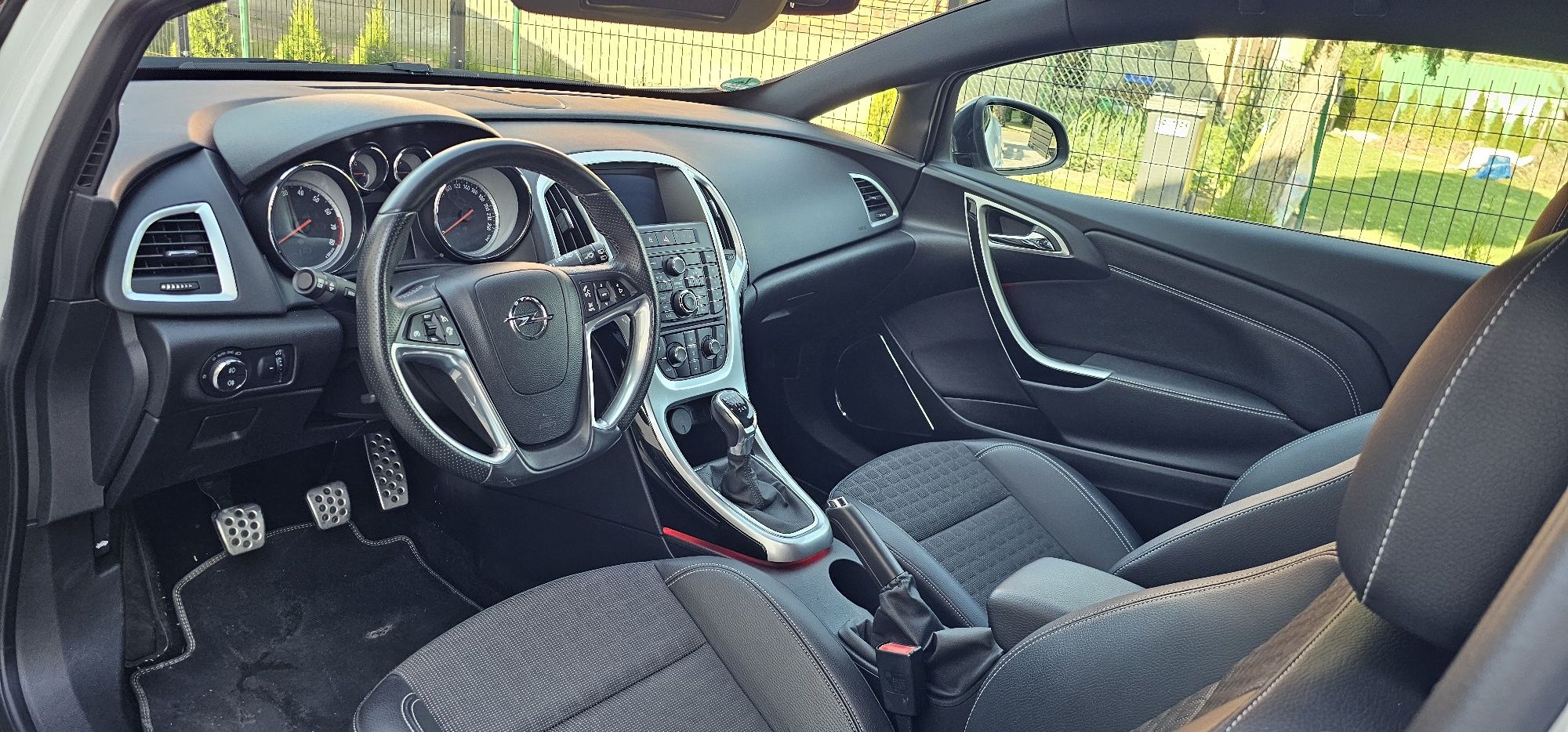 Opel Astra Gtc 1.6 turbo Motorsport Edition