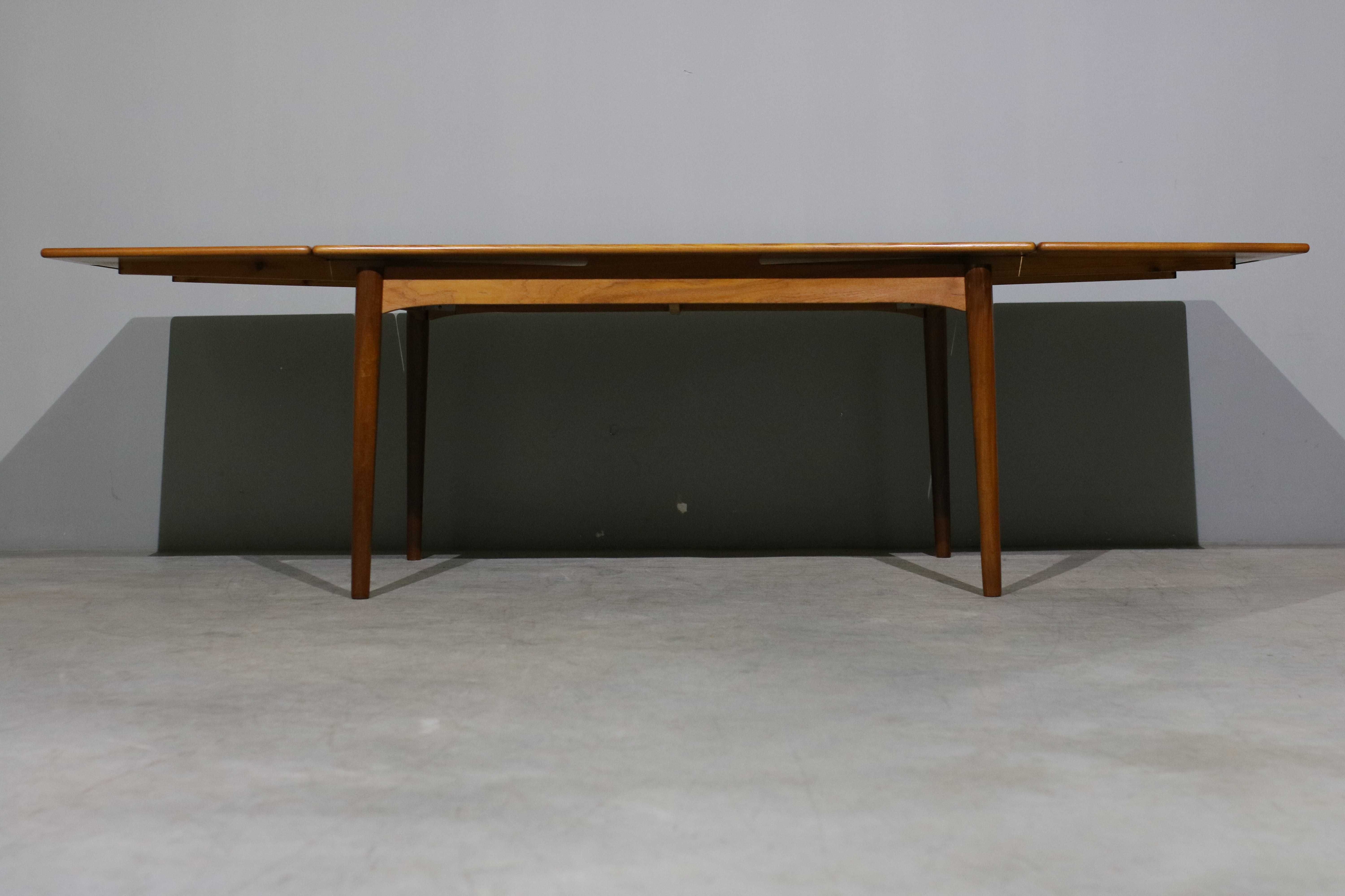 Mesa de jantar extensível em teca | Danish Design | Vintage