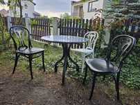 Stolik i 3 krzesła Thonet Fameg Radomsko do kawiarni retro pubu drewni