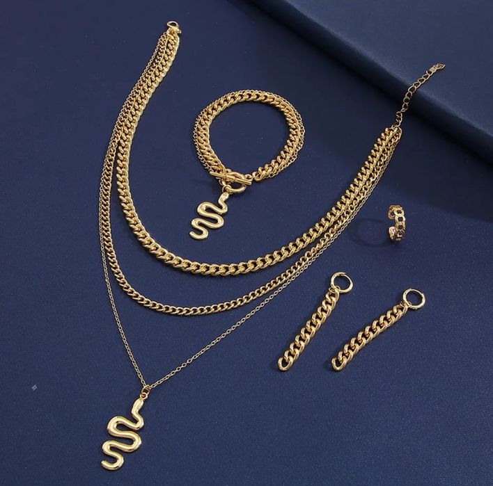 Komplet biżuterii kolczyki bransoletka łańcuszek