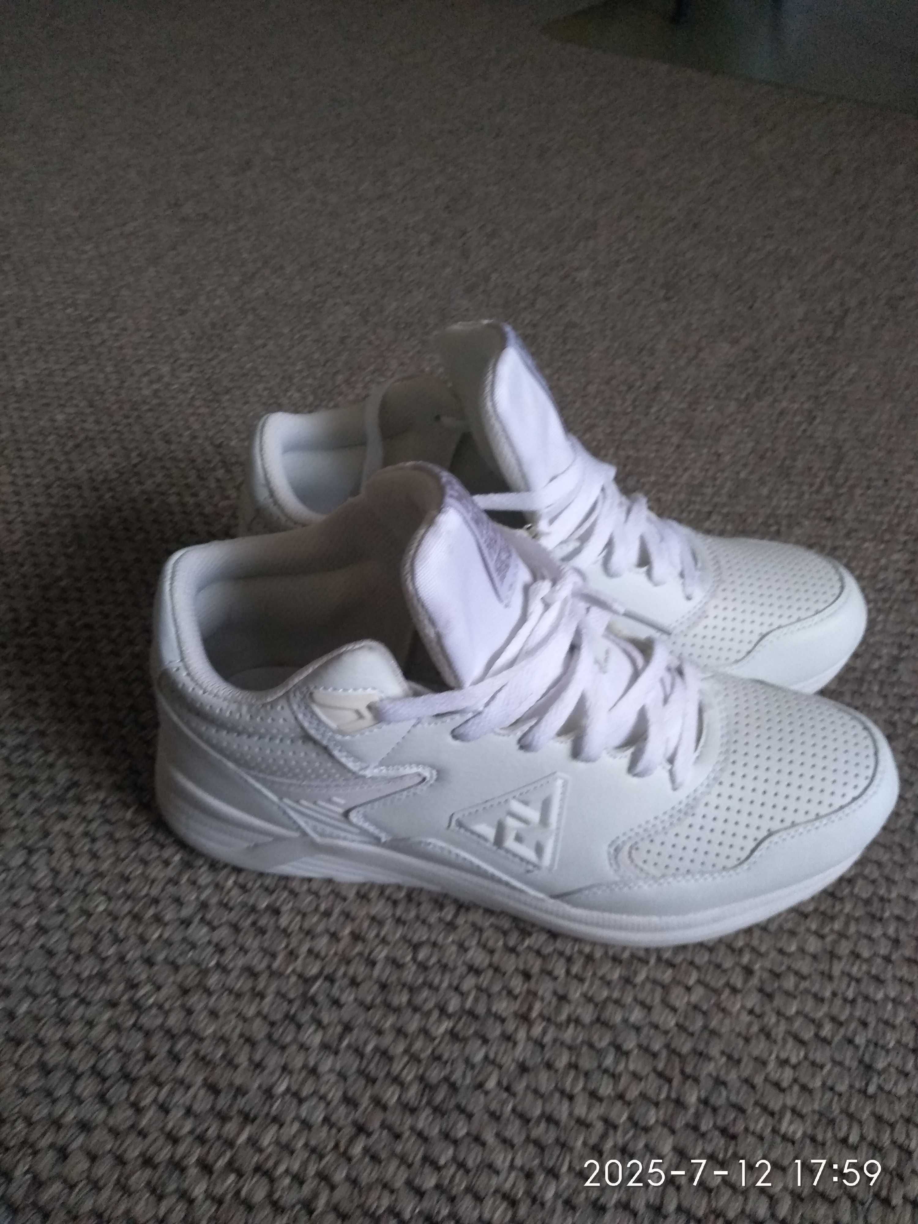 buty męskie   -   sportowe   rozmiar   42   -   nowe
