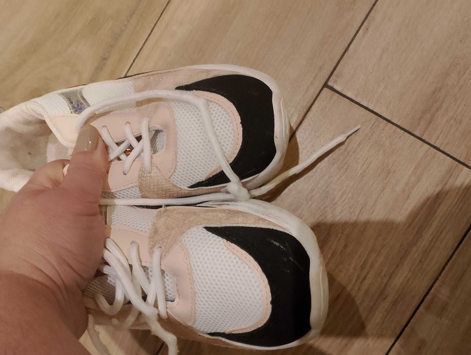 Buty adidasy dla dziewczynki