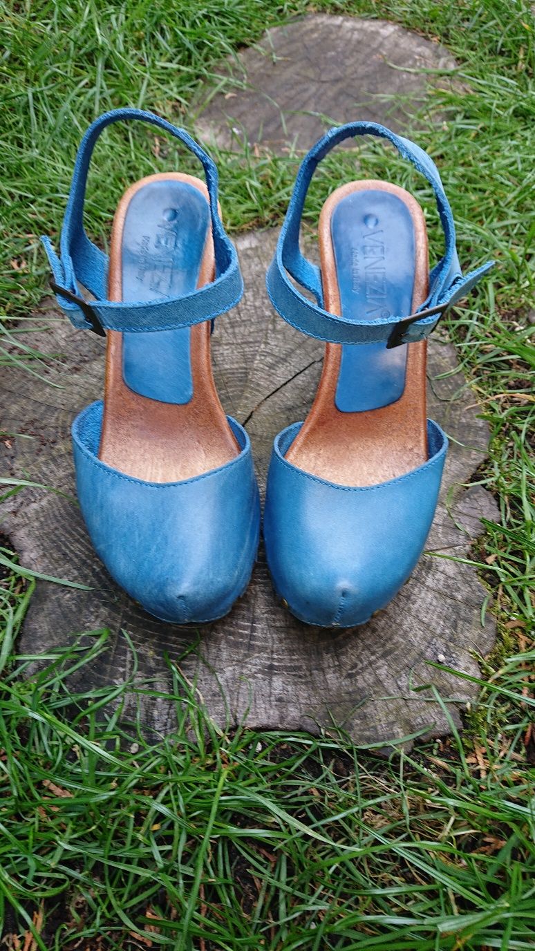 Venezia niebieskie skórzane sandały sandałki drewniaki.