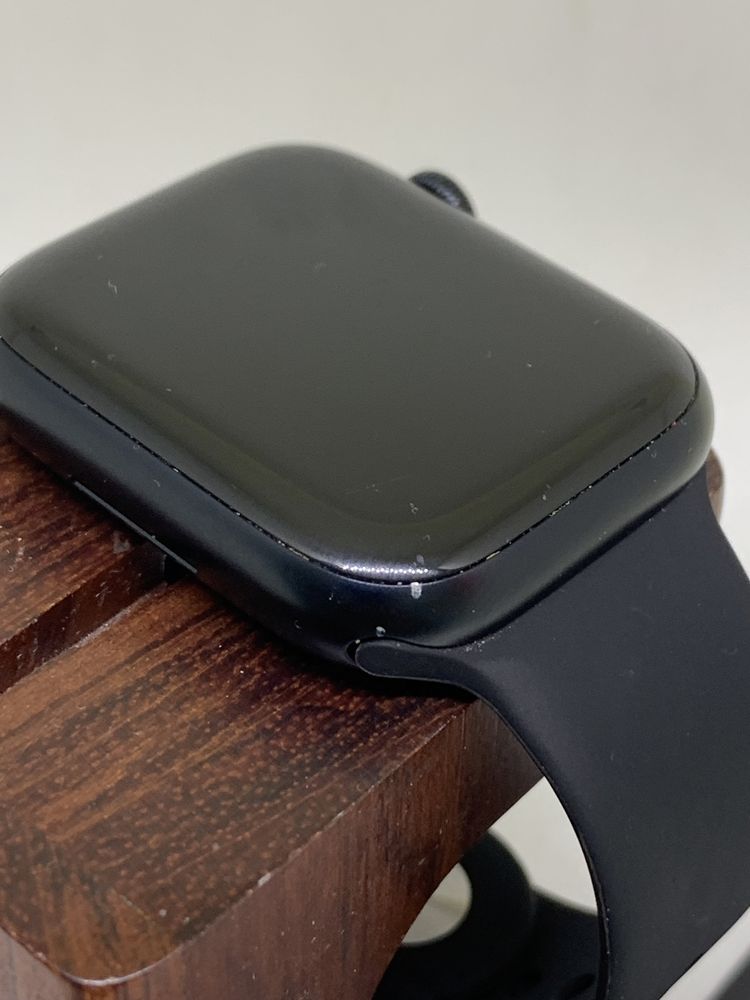 Оригінальні  Apple watch series 7 45  mm space gray