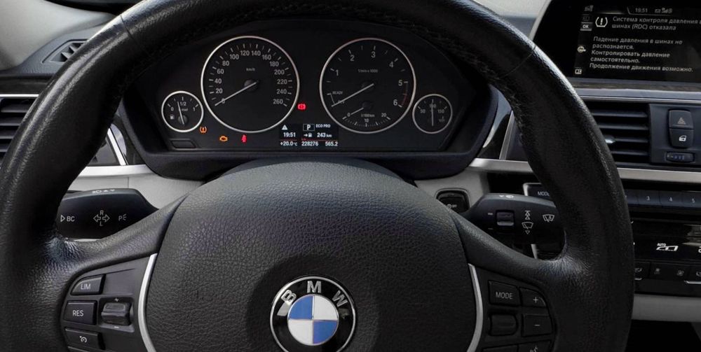 Продам BMW 3 series 2015