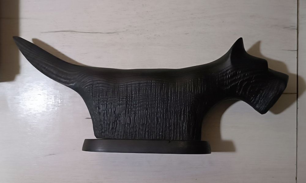 Статуетка собака