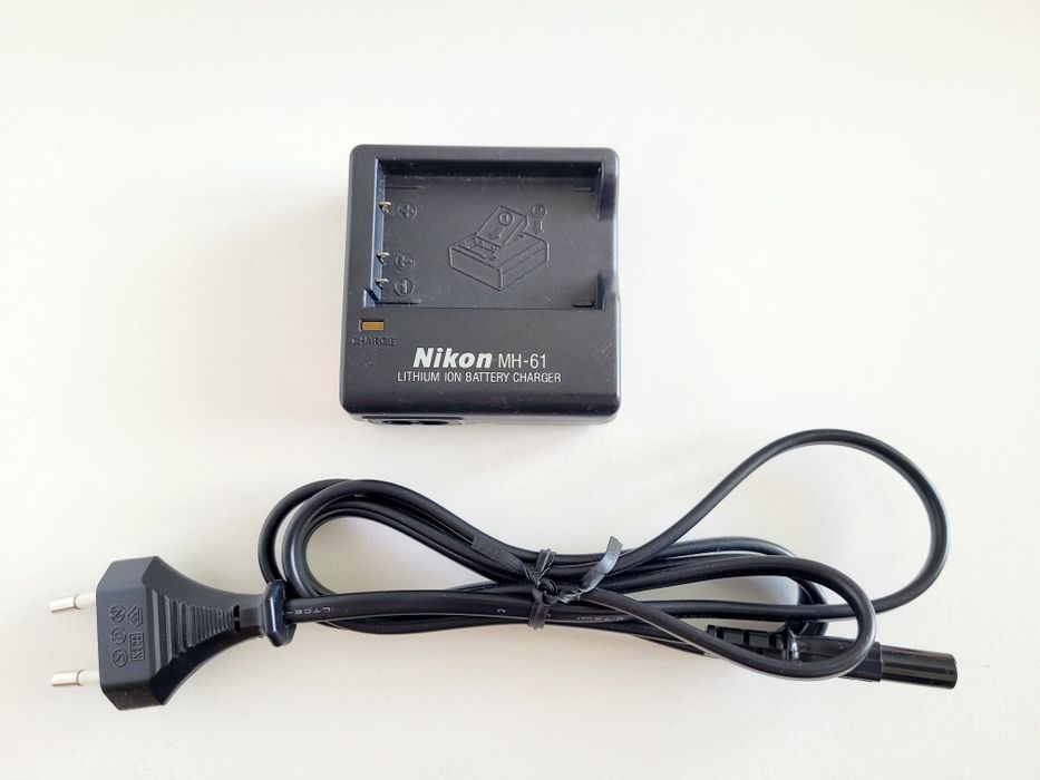 Ładowarka NIKON MH-61