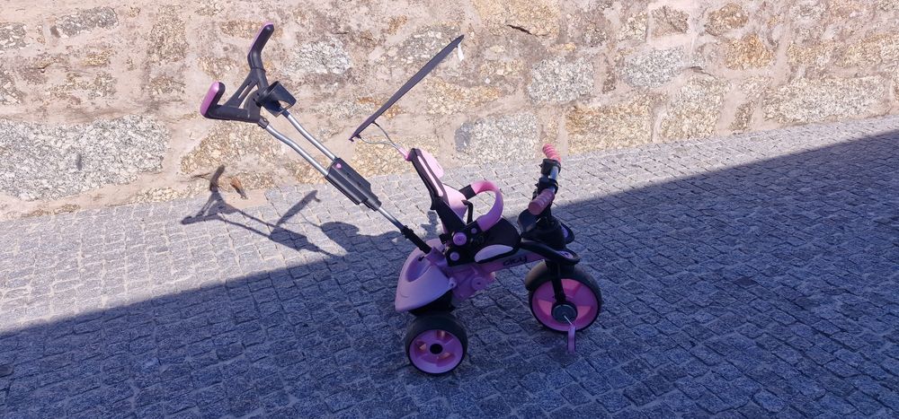 Triciclo para menina