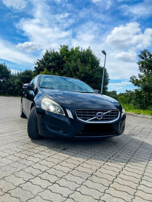 Volvo V60 5-CIO cylindrowy - Bardzo fajne auto