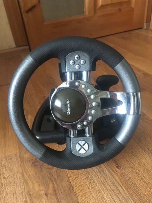 Продам ігрове кермо Defender Forsage GTR