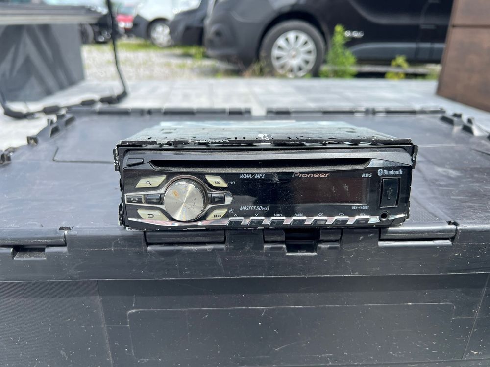 Radio samochodowe Bluetooth Pioneer DEH-4400BT