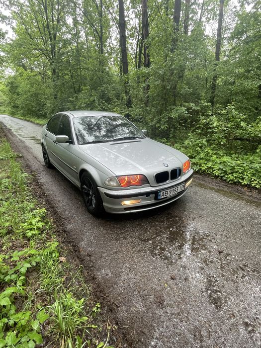 Продам BMW в хорошому стані.