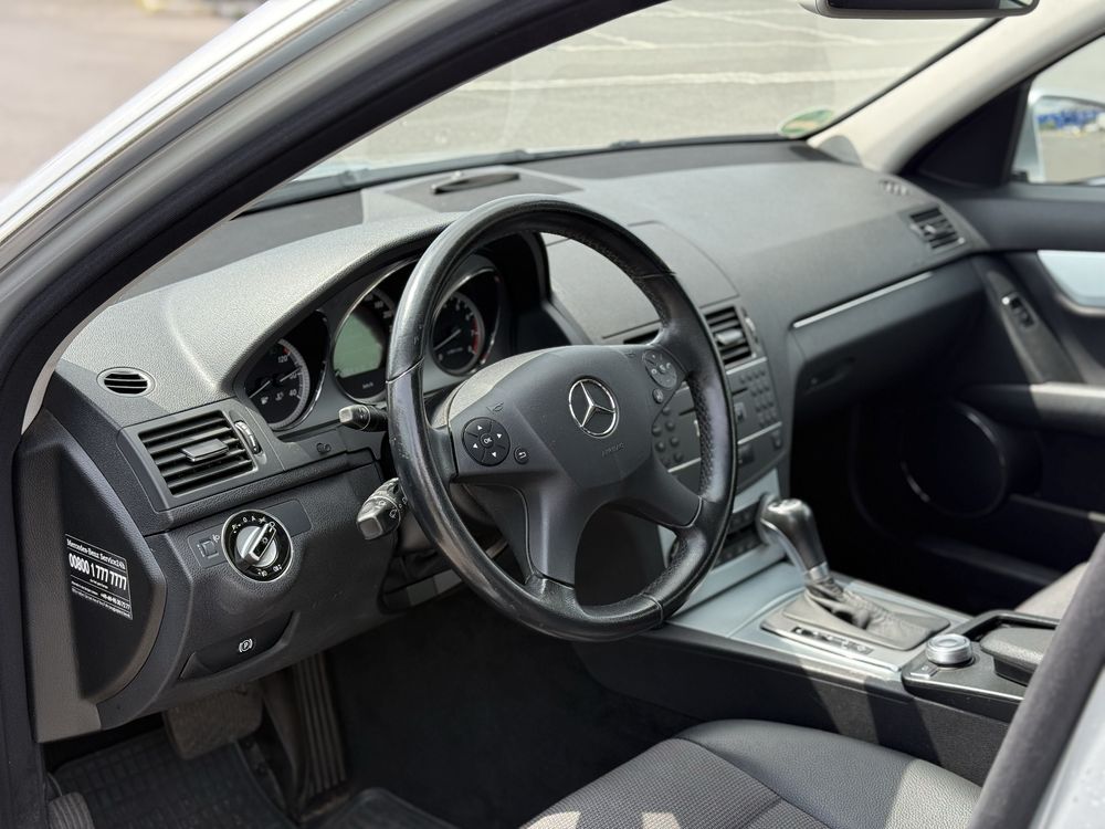 Mercedes-Benz C180 Avantgarde 1.8T CGI Benzyna 156KM Automat z Niemiec