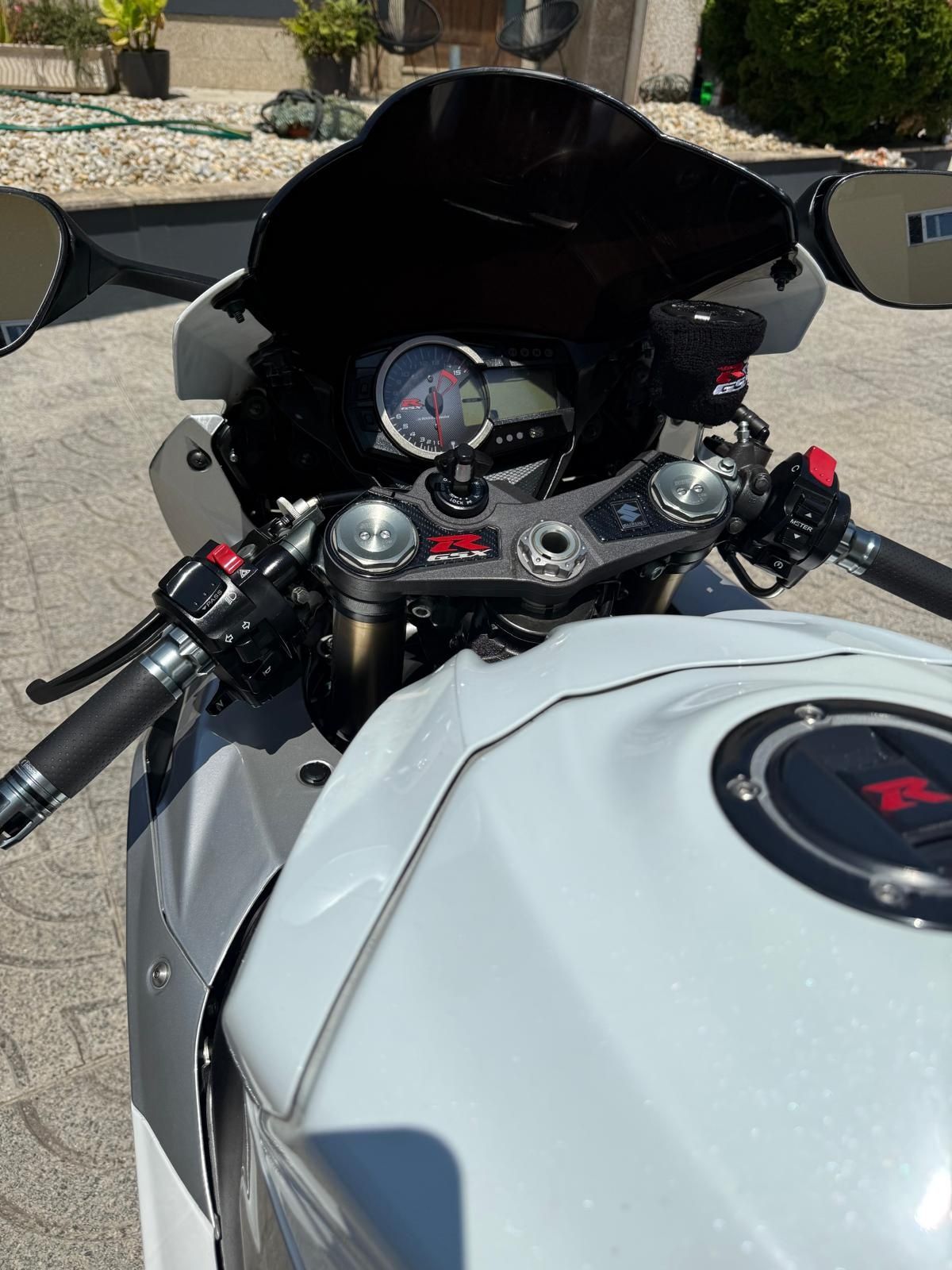 Suzuki Gsxr 1000 k9