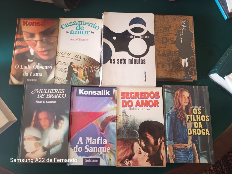 Vendo vários livros