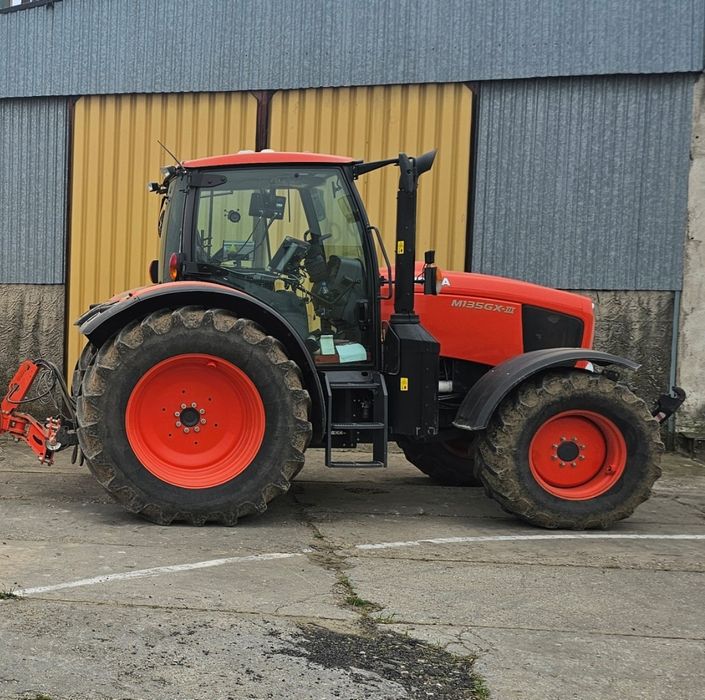 Kubota m135gx III