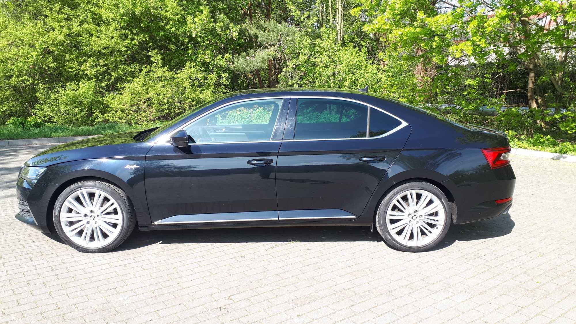 Skoda Superb 2.0 TSI 272KM wersja L&K DSG napęd 4x4 rok produkcji 2020