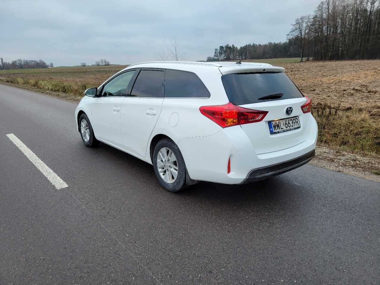 Toyota Auris LPG hybryda do wynajęcia, wypożyczalnia, OC sprawcy