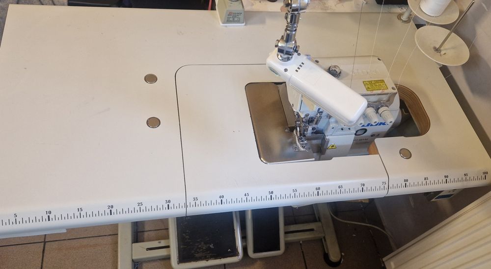 Ovelock 4 -nitkowy Juki 6541s owerlok