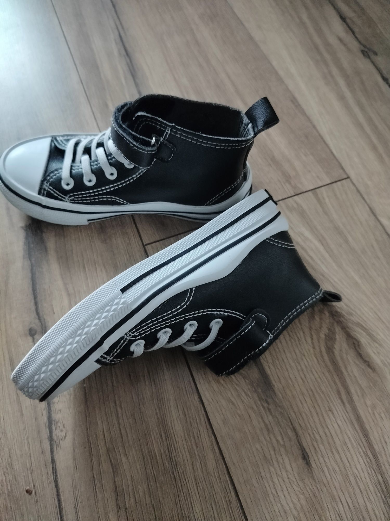 Trampki dla dzieci w idealnym stanie 29
