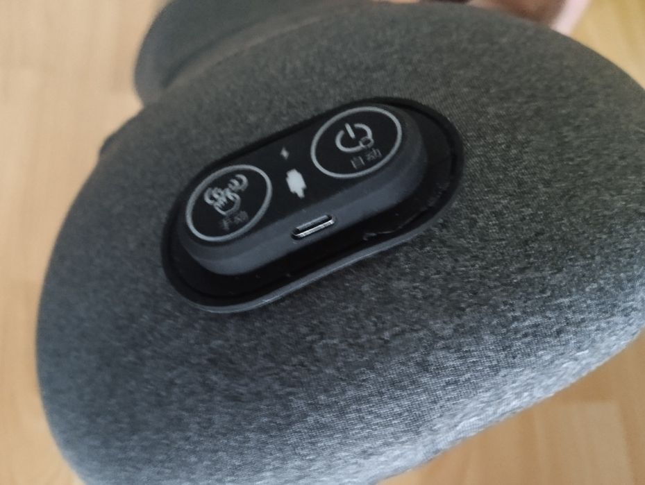 Масажер для спини і шиї Triple Fusion