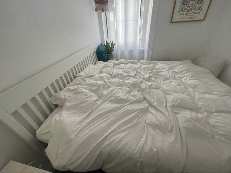 Cama casal 180x200 cm com estrado — IKEA IDANÄS + LÖNSET