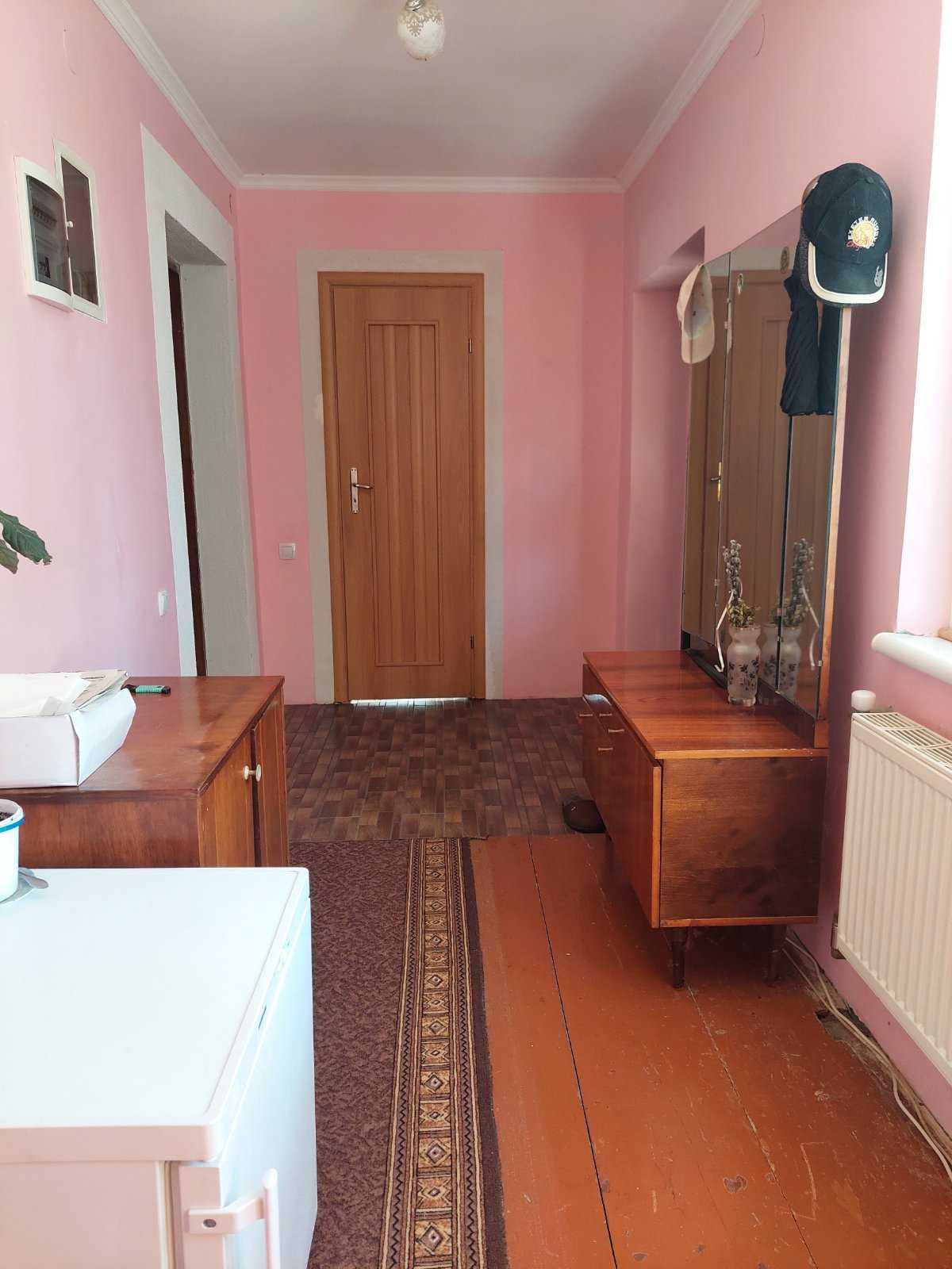 Продаж- ОБМІН будинку  200 м. кв вул. Шевченка с. Добрівляни