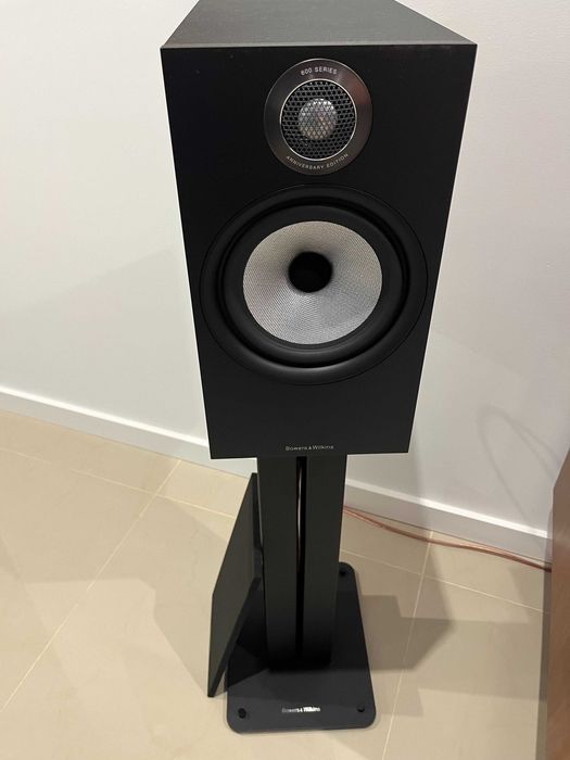 Colunas Bowers & Wilkins série 606 Édition anniversaire.