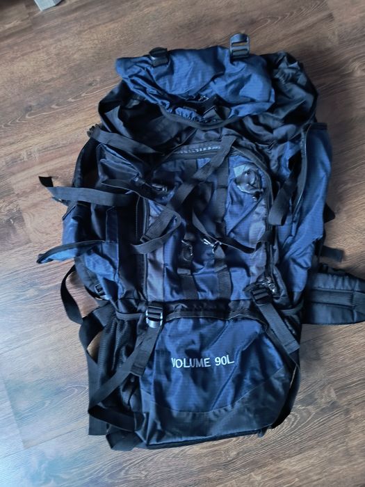 Plecak turystyczny 90l jak nowy z pasem