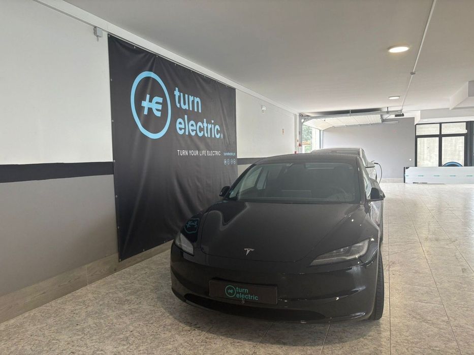 Tesla Model 3 Standard Range Plus RWD