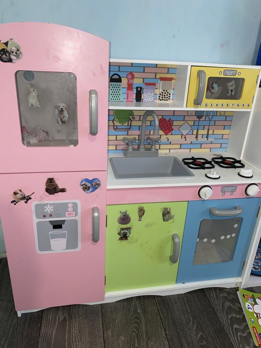 Терміново !!Дитяча кухня деревʼяна  +каса , посуд, овочі іграшкові
