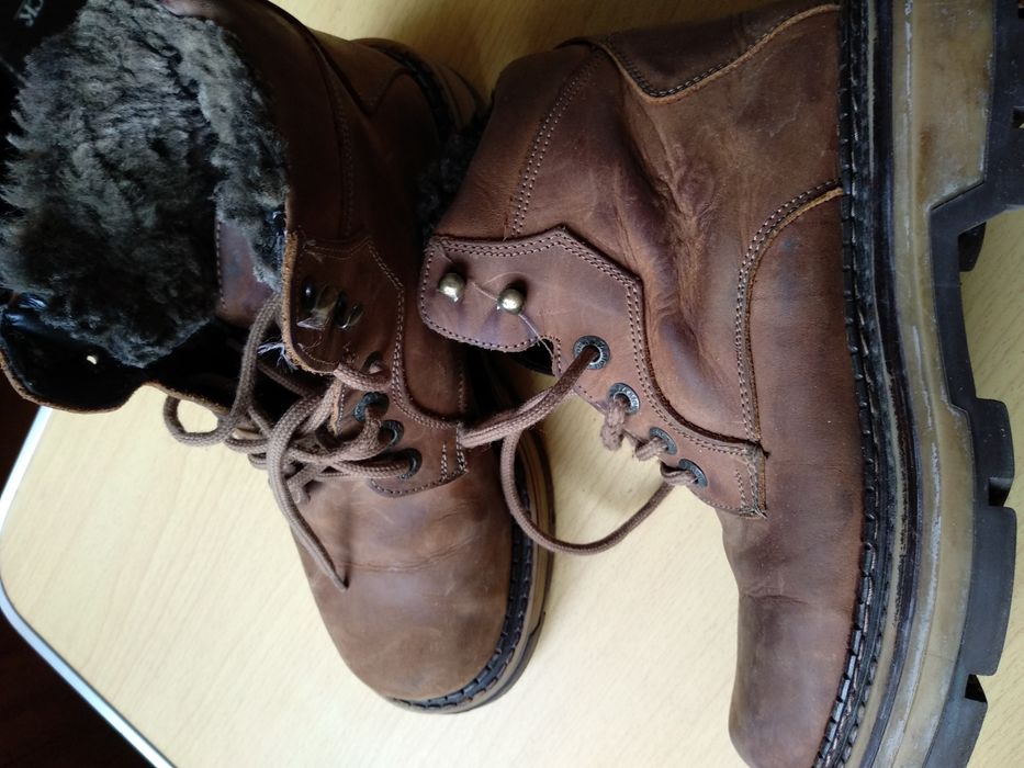 Продам черевики зимові