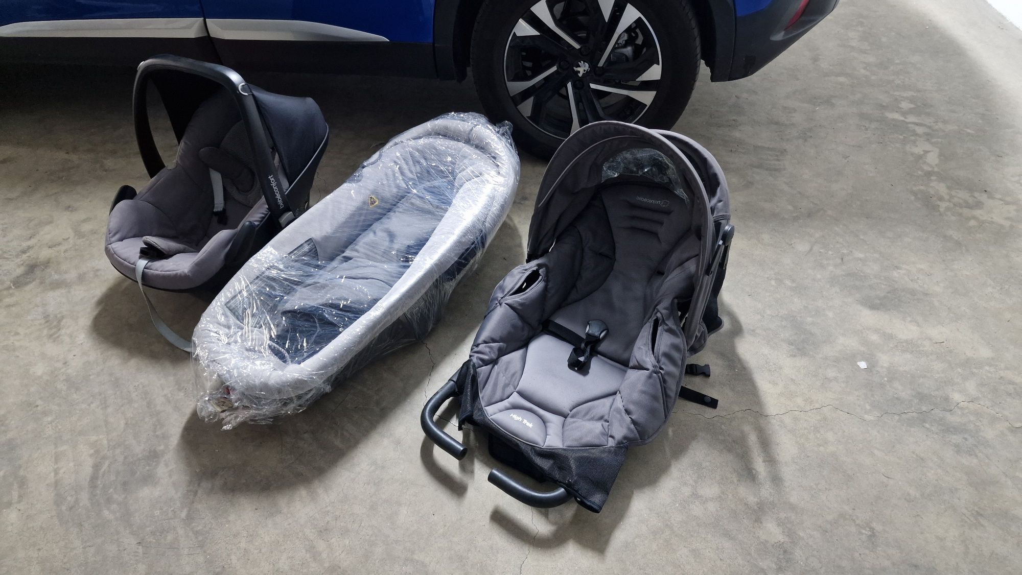 Carrinho bebeconfort 3 em 1 + isofix com pé + adaptador + babycoque