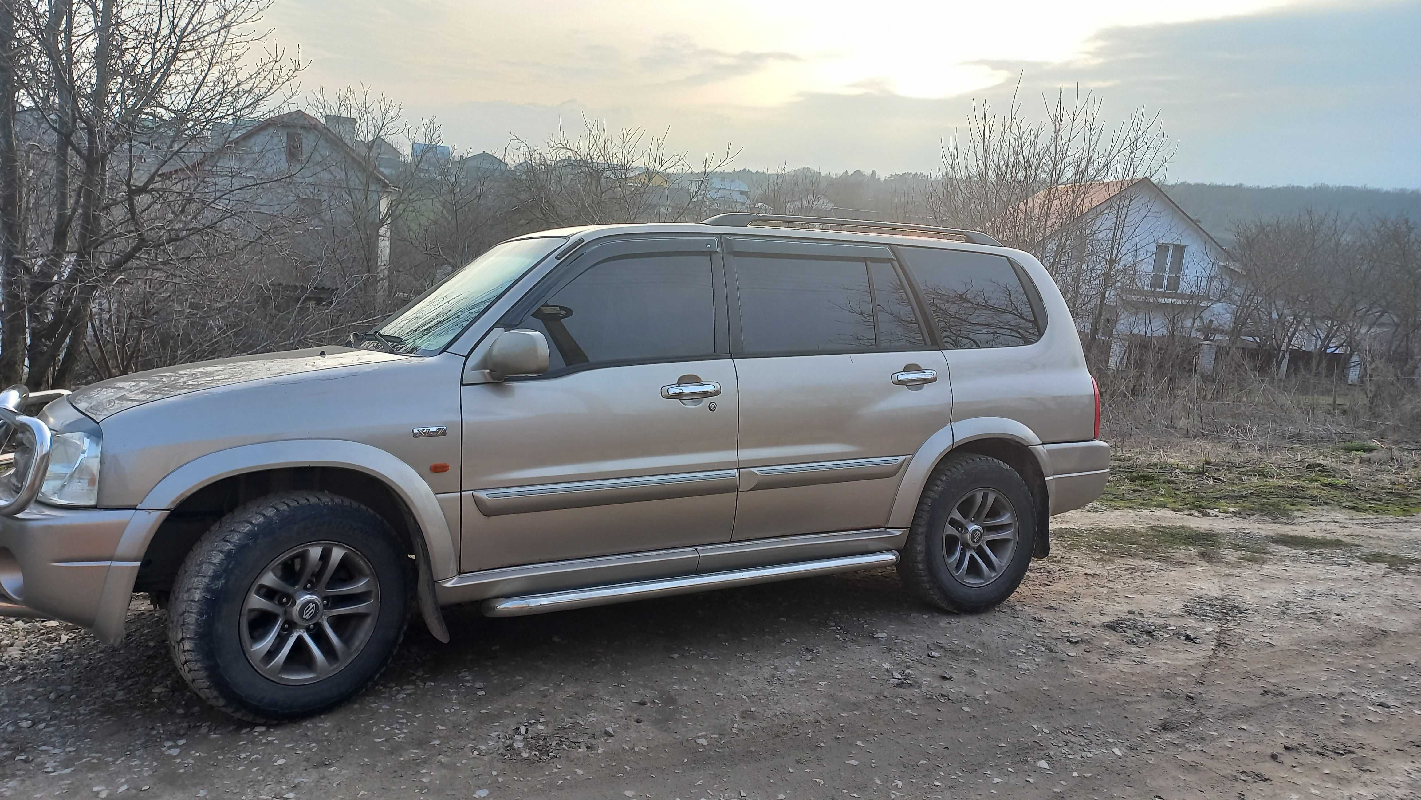 Продам автомобіль suzuki grant vitara Xl 7