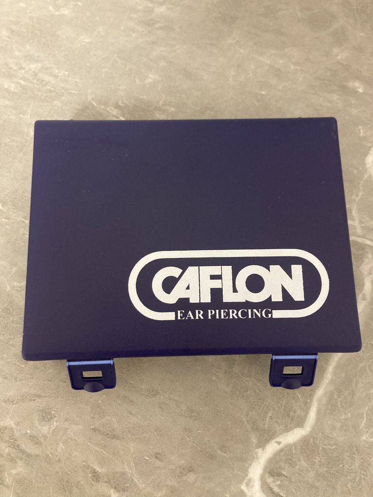 Pistolet do przekluwania uszu Caflon Blu