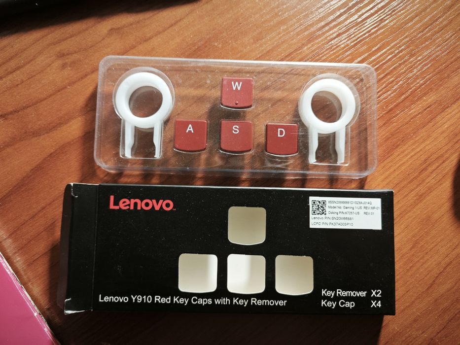 Червоні клавіші Lenovo Y910