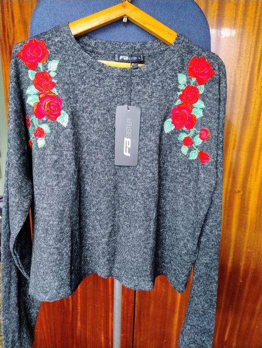 Кофта, нова   ..