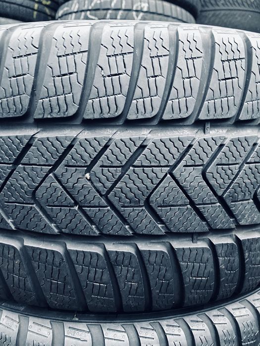 255 40 18 Pirelli Sottozero 3 RSC 90%