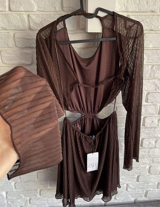 Sukienka z wycięciem cut out plisowana gołe plecy w stylu boho L 40