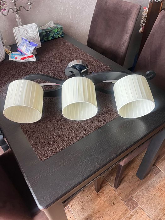 Люстра потолочна  на 3плафони