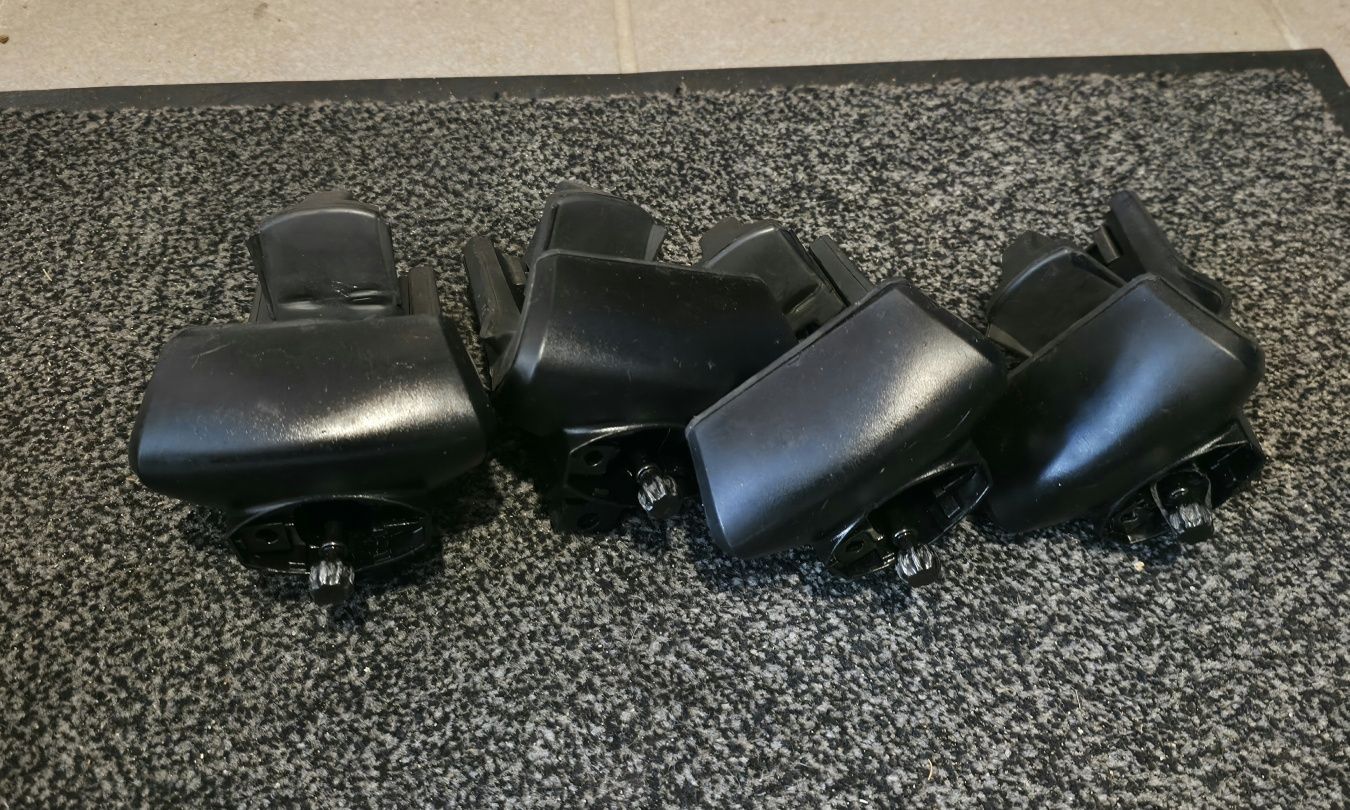 Stopy Thule 757 Rapid System uszkodzone