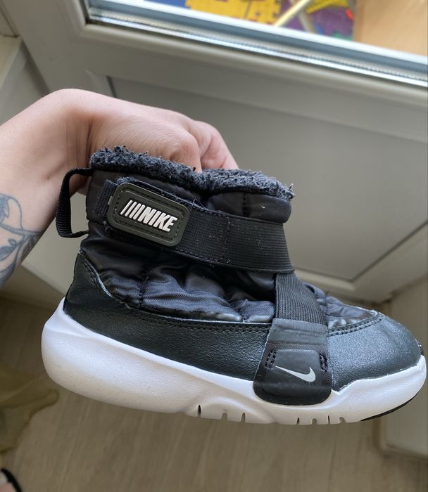 Дитячі ботинки , черевики , кросівки nike 27 р