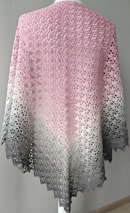 Chusta etola bolerko ręcznie robiona na szydelku