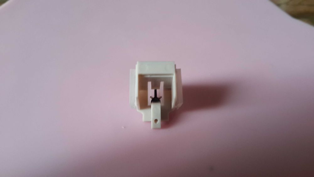 Головки для винилового проигрывателя.