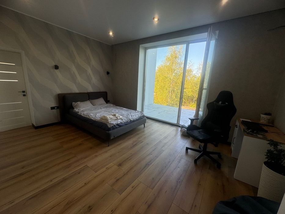 Сучасний сімейний будинок