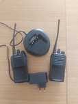 Motorola VX-451 krótkofalówki radiotelefon UKF 2 sztuki z ładowarką